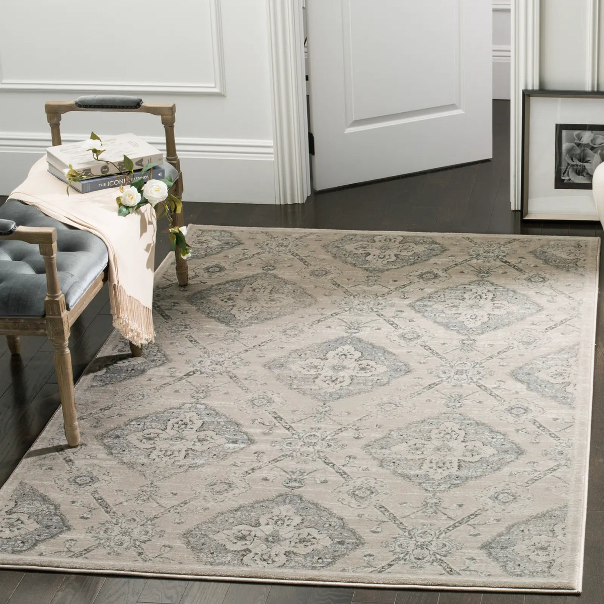Safavieh Carnegie 4'-0" x 6'-0" Rug in Taupe / Light Blue