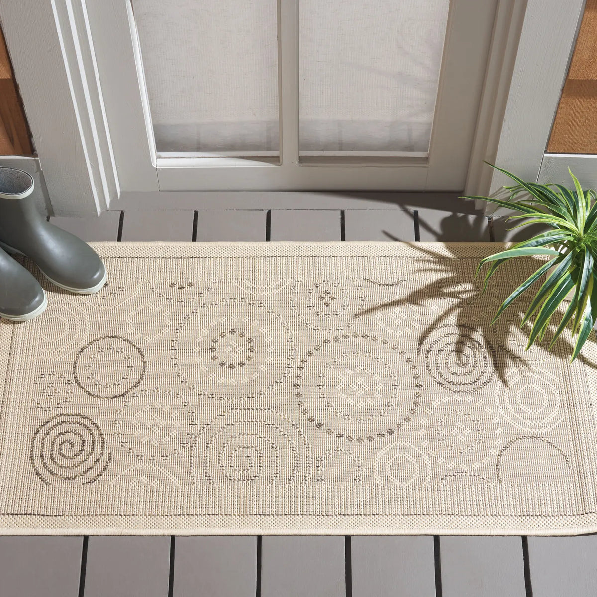 Safavieh Courtyard 2'-0" x 3'-7" Rug in Natural / Brown
