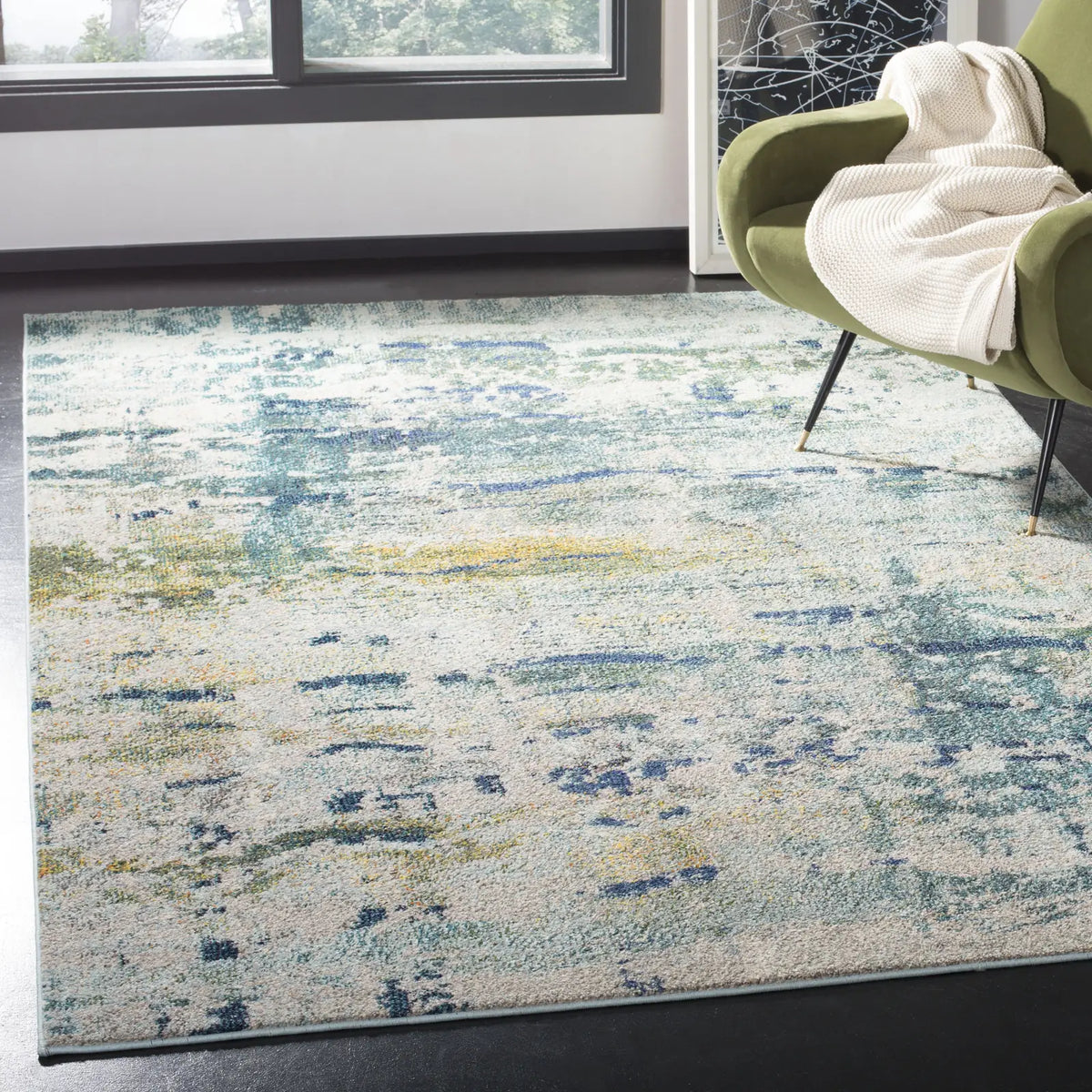 Safavieh Monaco 5'-1" x 7'-7" Rug in Blue / Grey