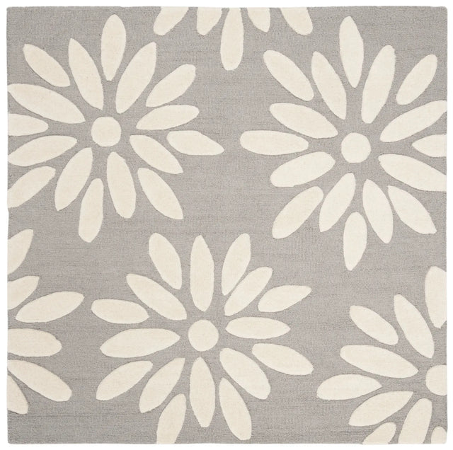Safavieh Safavieh Kids 5'-0" x 5'-0" Rug in Grey / Ivory