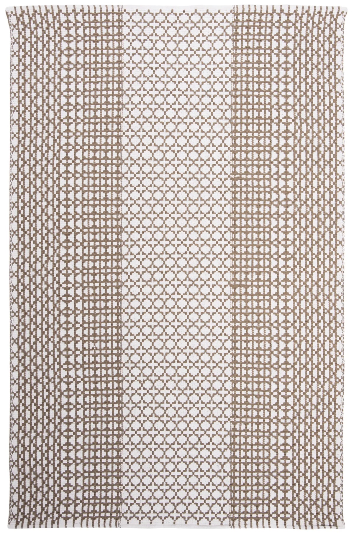 Safavieh Montauk 5'-0" x 8'-0" Rug in Taupe / Ivory