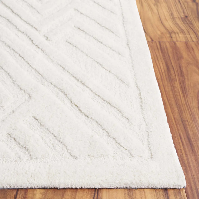 Safavieh Mykonos 4'-0" x 6'-0" Rug in Ivory