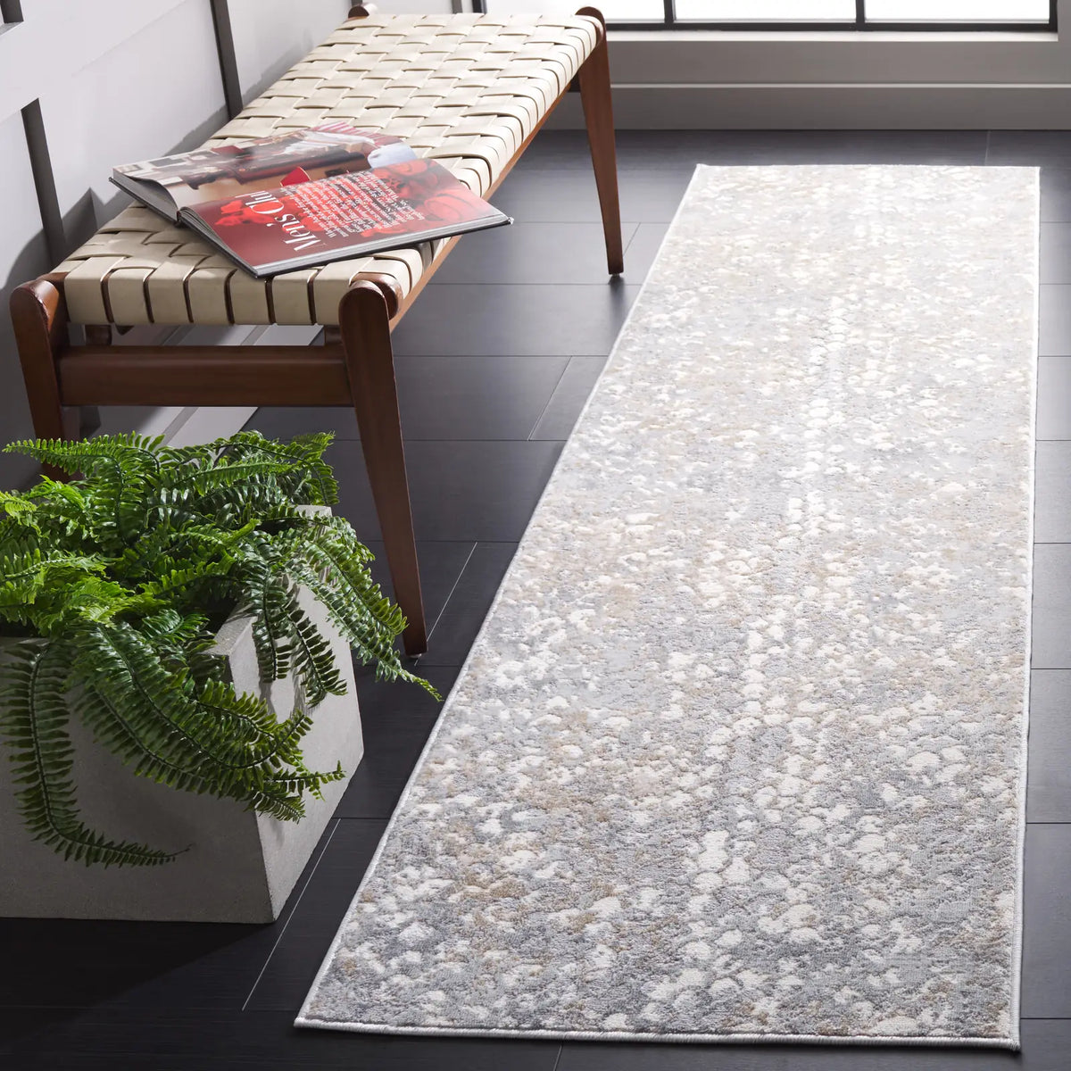 Safavieh Lagoon 2'-2" x 8'-0" Rug in Ivory / Grey