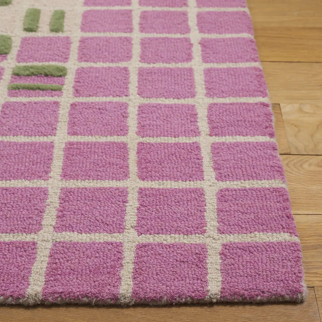 Safavieh Genre 4'-0" x 6'-0" Rug in Light Pink / Green