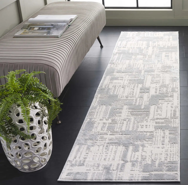 Safavieh Saylor 100 2'-0" x 8'-0" Rug in Ivory / Light Grey