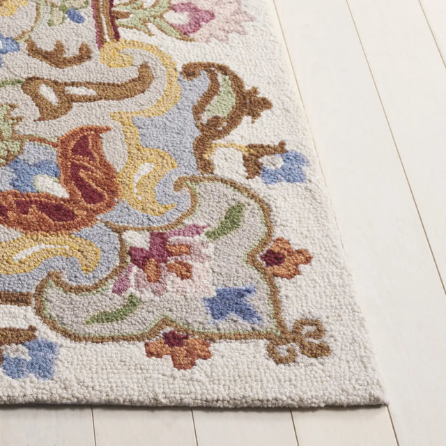Safavieh Chelsea 2'-3" x 8'-0" Rug in Ivory / Grey