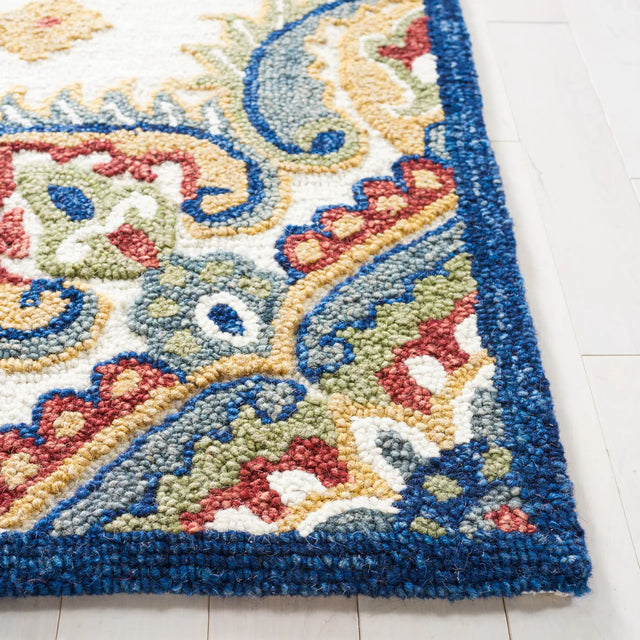 Safavieh Blossom 4'-0" x 6'-0" Rug in Ivory / Green