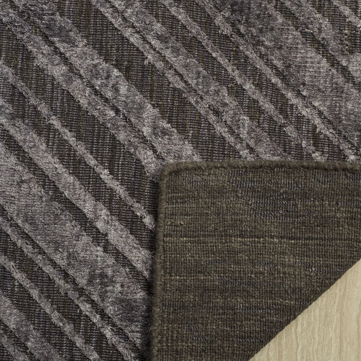 Safavieh Mirage 6'-0" x 9'-0" Rug in Charcoal