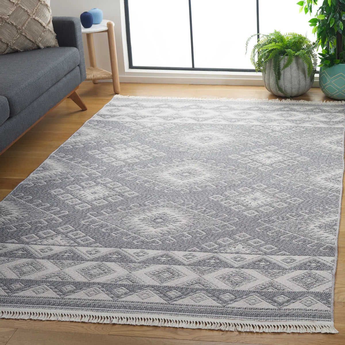 Safavieh Prairie 300 4'-0" x 6'-0" Rug in Blue / Grey