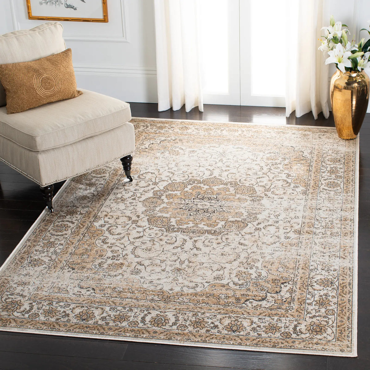 Safavieh Atlas 4'-0" x 6'-0" Rug in Ivory / Beige