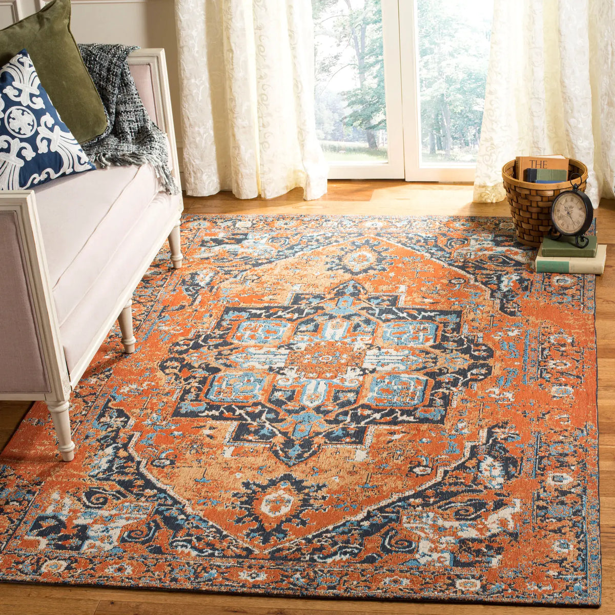 Safavieh Classic Vintage 4'-0" x 6'-0" Rug in Orange / Navy