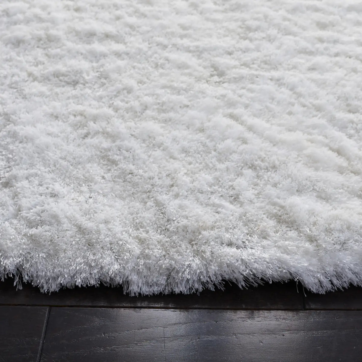 Safavieh Shag 7'-0" x 7'-0" Rug in Ivory