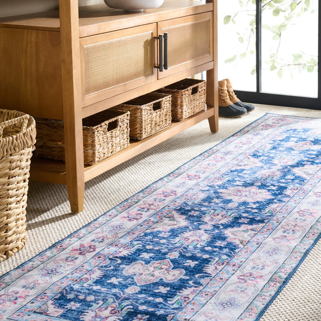 Safavieh Martha Stewart Washable 2'-6" x 8'-0" Rug in Navy / Beige