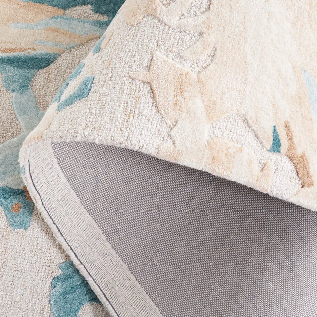 Safavieh Fifth Avenue 4'-0" x 6'-0" Rug in Beige / Teal