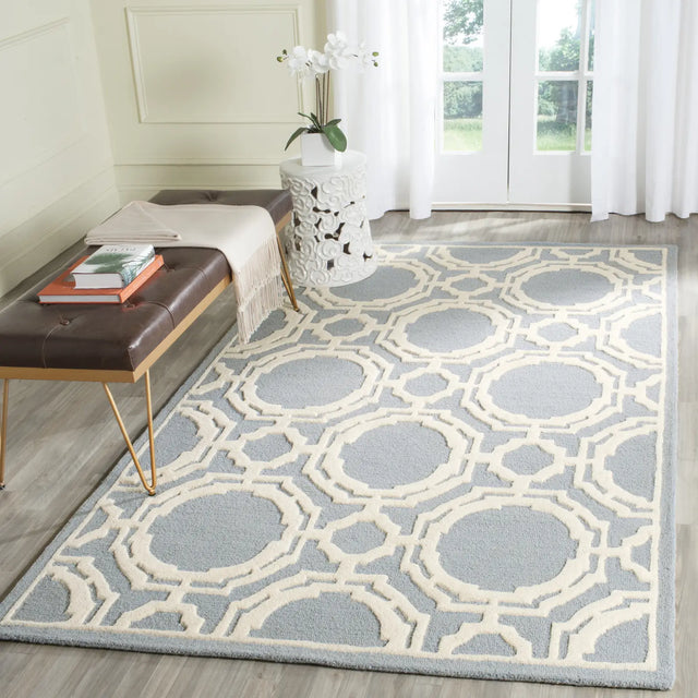 Safavieh Cambridge 5'-0" x 8'-0" Rug in Blue / Ivory