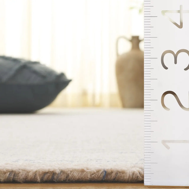 Safavieh Abstract 4'-0" x 6'-0" Rug in Ivory