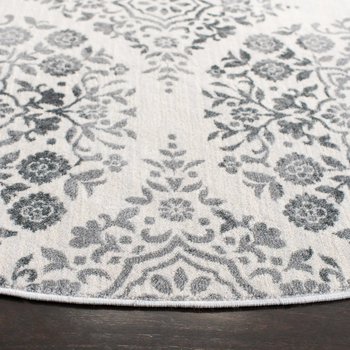 Safavieh Martha Stewart Isabella 6'-7" x 6'-7" Rug in Charcoal / Ivory