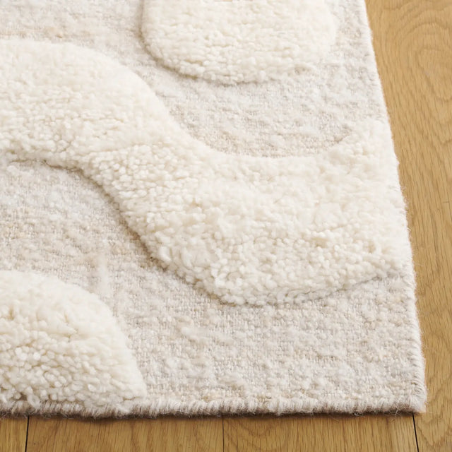 Safavieh Vermont 4'-0" x 6'-0" Rug in Ivory
