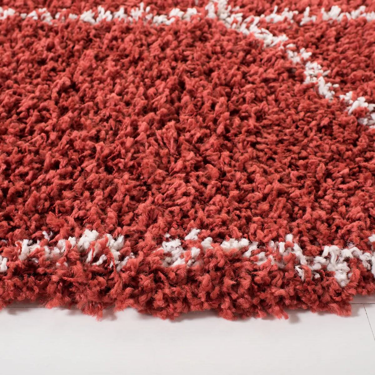 Safavieh Pro Lux Shag 400 6'-7" x 6'-7" Rug in Rust / Creme