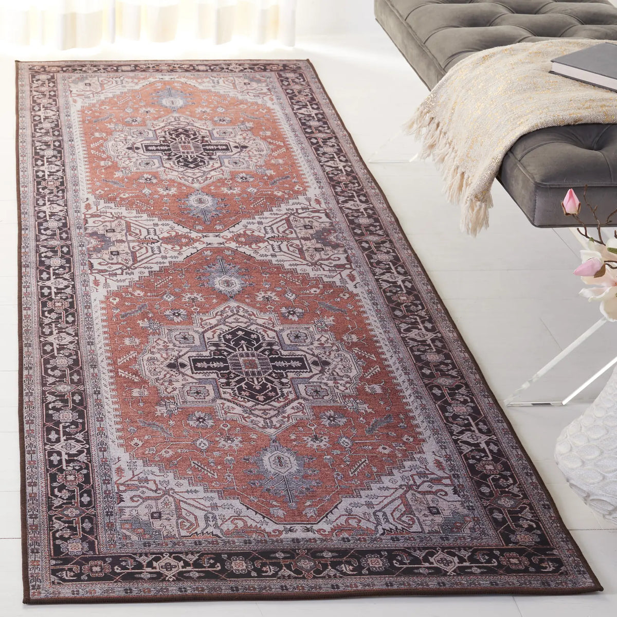 Safavieh Tucson 2'-6" x 8'-0" Rug in Rust / Navy