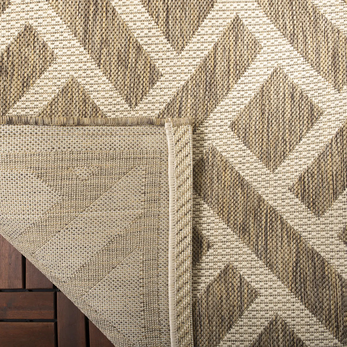 Safavieh Courtyard 5'-3" x 7'-7" Rug in Brown / Light Beige