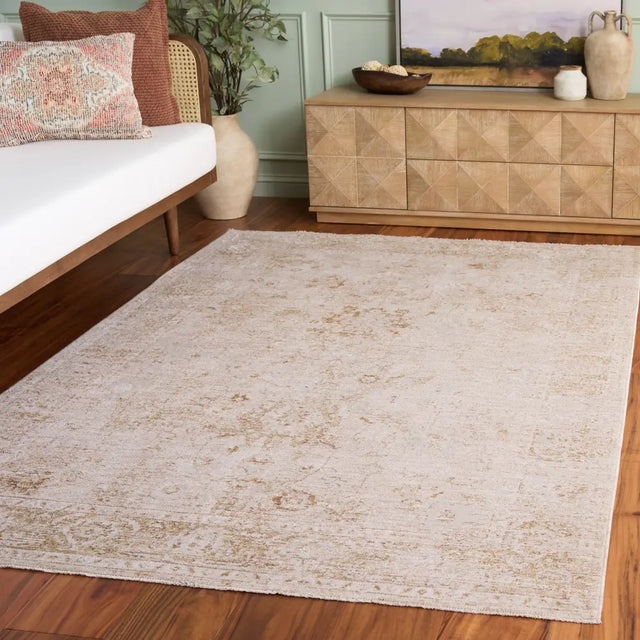 Safavieh Romance 300 5'-3" x 7'-6" Rug in Beige / Ivory