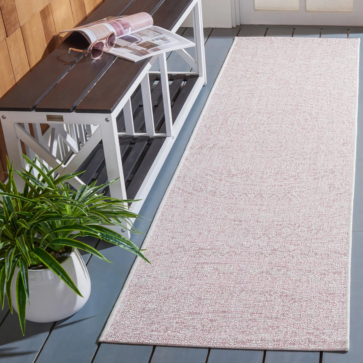Safavieh Courtyard 2'-3" x 8'-0" Rug in Ivory / Soft Pink