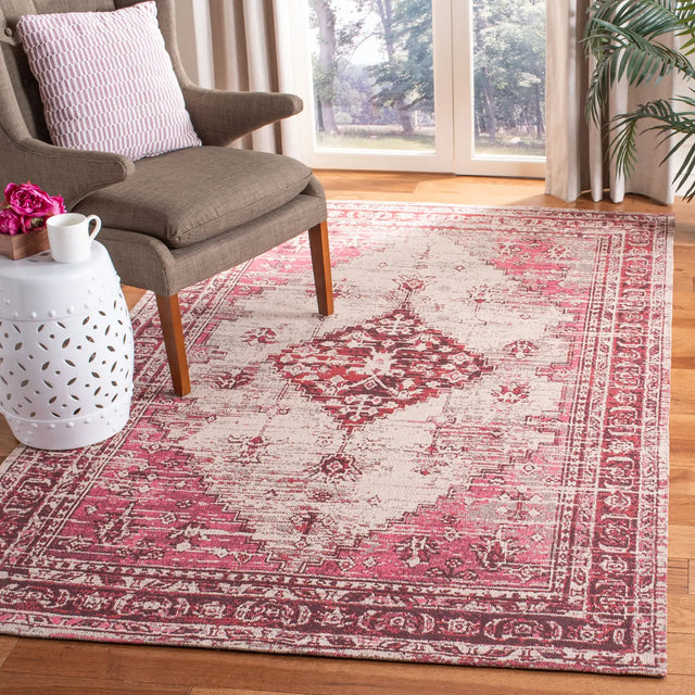 Safavieh Classic Vintage 5'-0" x 8'-0" Rug in Fuchisa