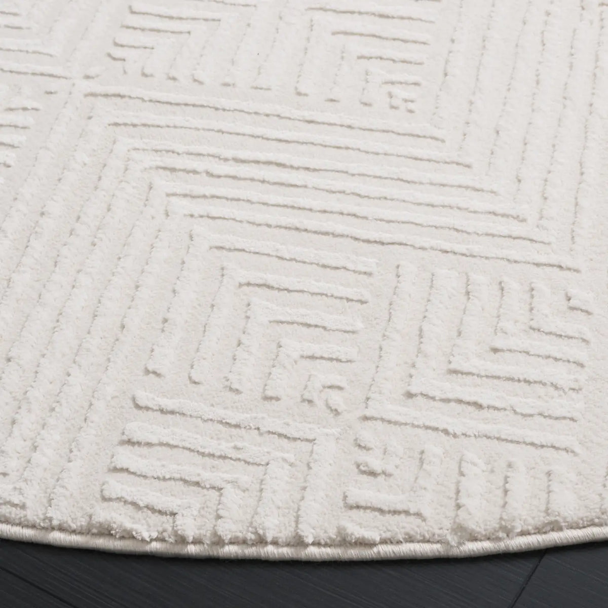 Safavieh Revive 6'-7" x 6'-7" Rug in Ivory