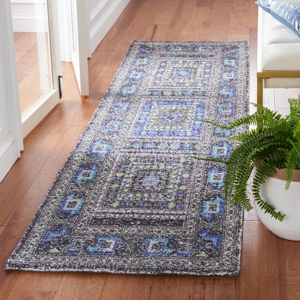 Safavieh Classic Vintage 2'-3" x 8'-0" Rug in Sage / Blue
