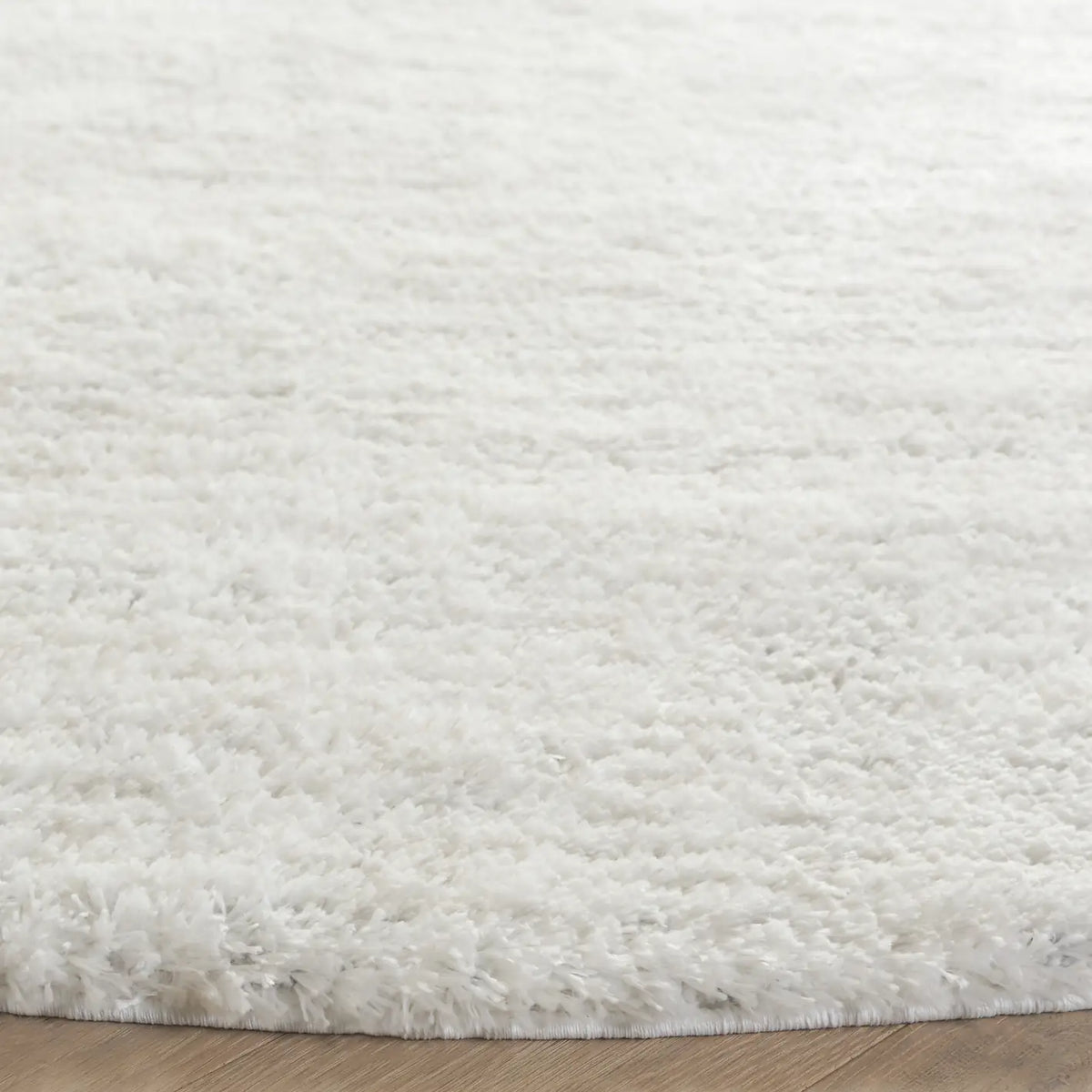 Safavieh Jasmine Shag 6'-7" x 6'-7" Rug in Ivory / Light Grey