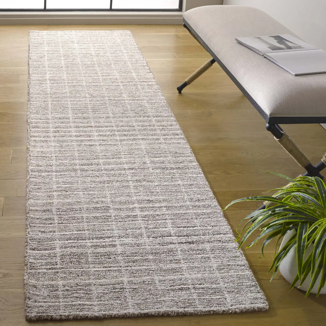Safavieh Ebony 2'-3" x 9'-0" Rug in Natural / Grey