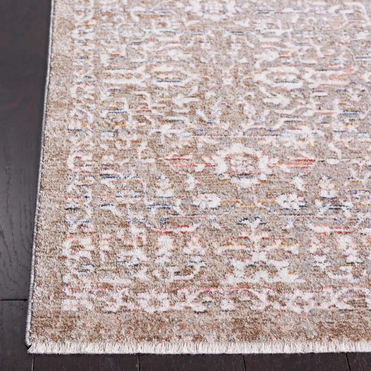 Safavieh Harlow 4'-0" x 6'-0" Rug in Sage / Ivory