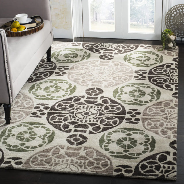 Safavieh Wyndham 5'-0" x 8'-0" Rug in Ivory / Brown