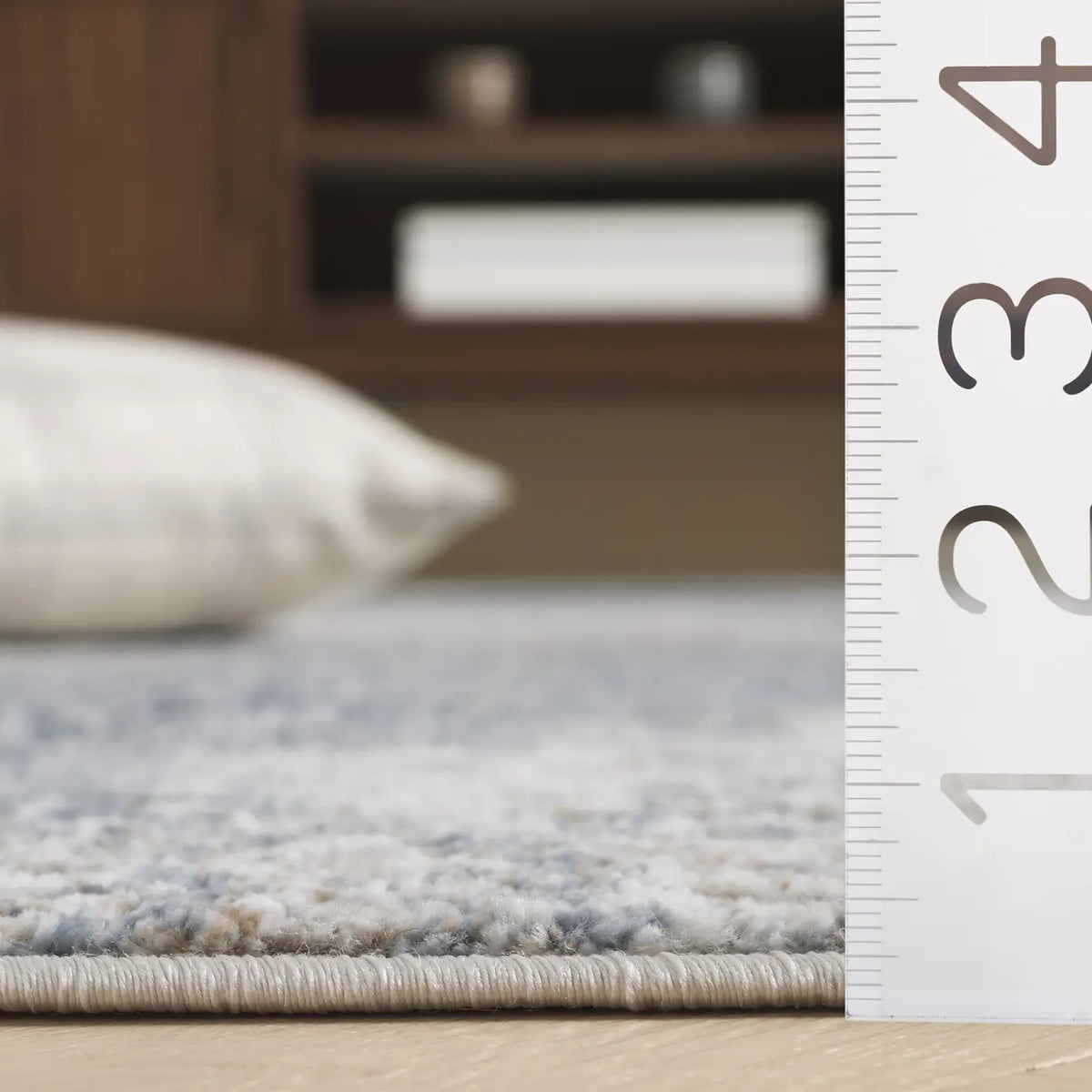 Safavieh Parker 4'-0" x 6'-0" Rug in Blue / Taupe