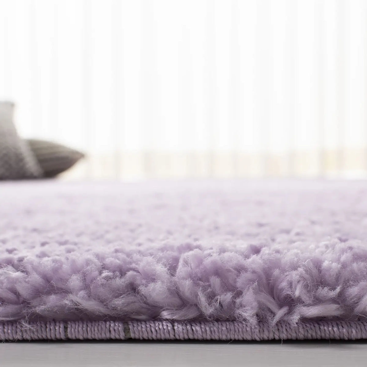 Safavieh August Shag 900 5'-3" x 7'-6" Rug in Lilac