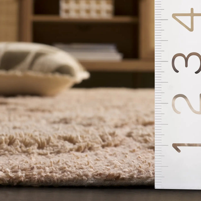 Safavieh Easy Care 4'-0" x 6'-0" Rug in Pink