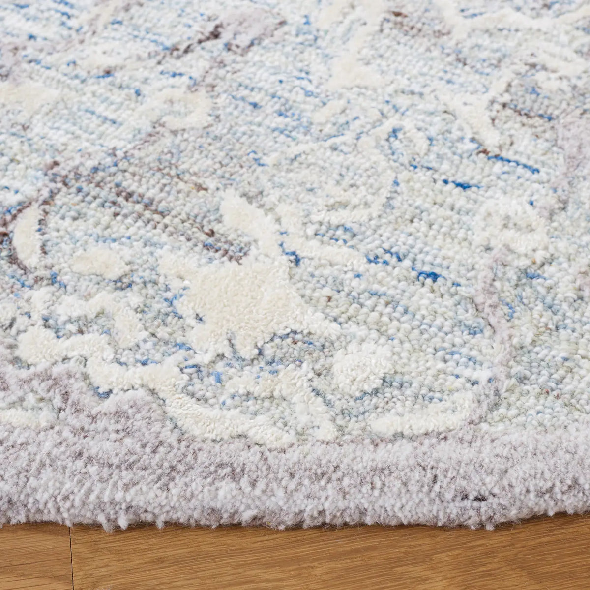 Safavieh Glamour 6'-0" x 6'-0" Rug in Light Blue / Ivory