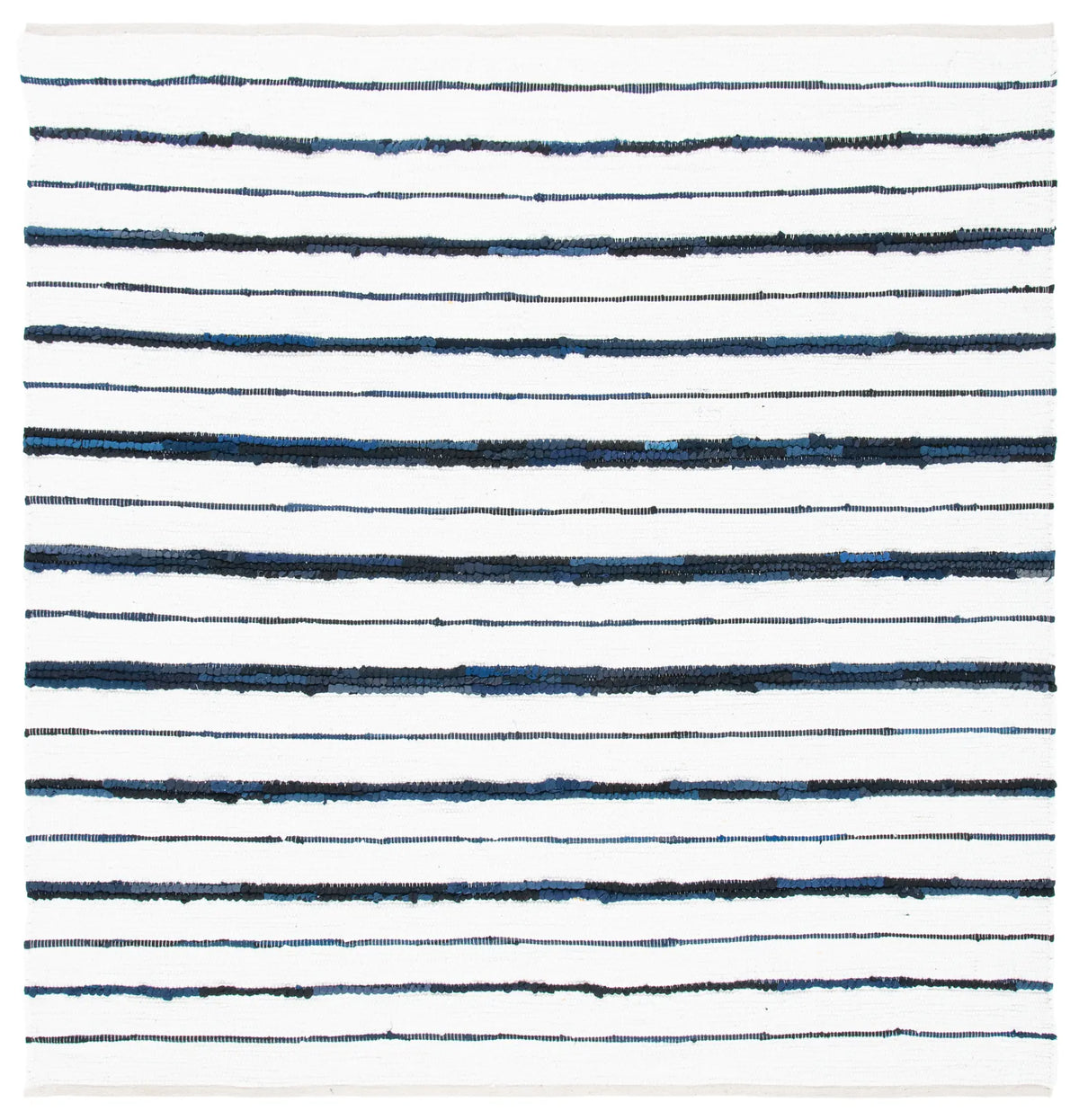 Safavieh Montauk 6'-0" x 6'-0" Rug in Navy / Ivory