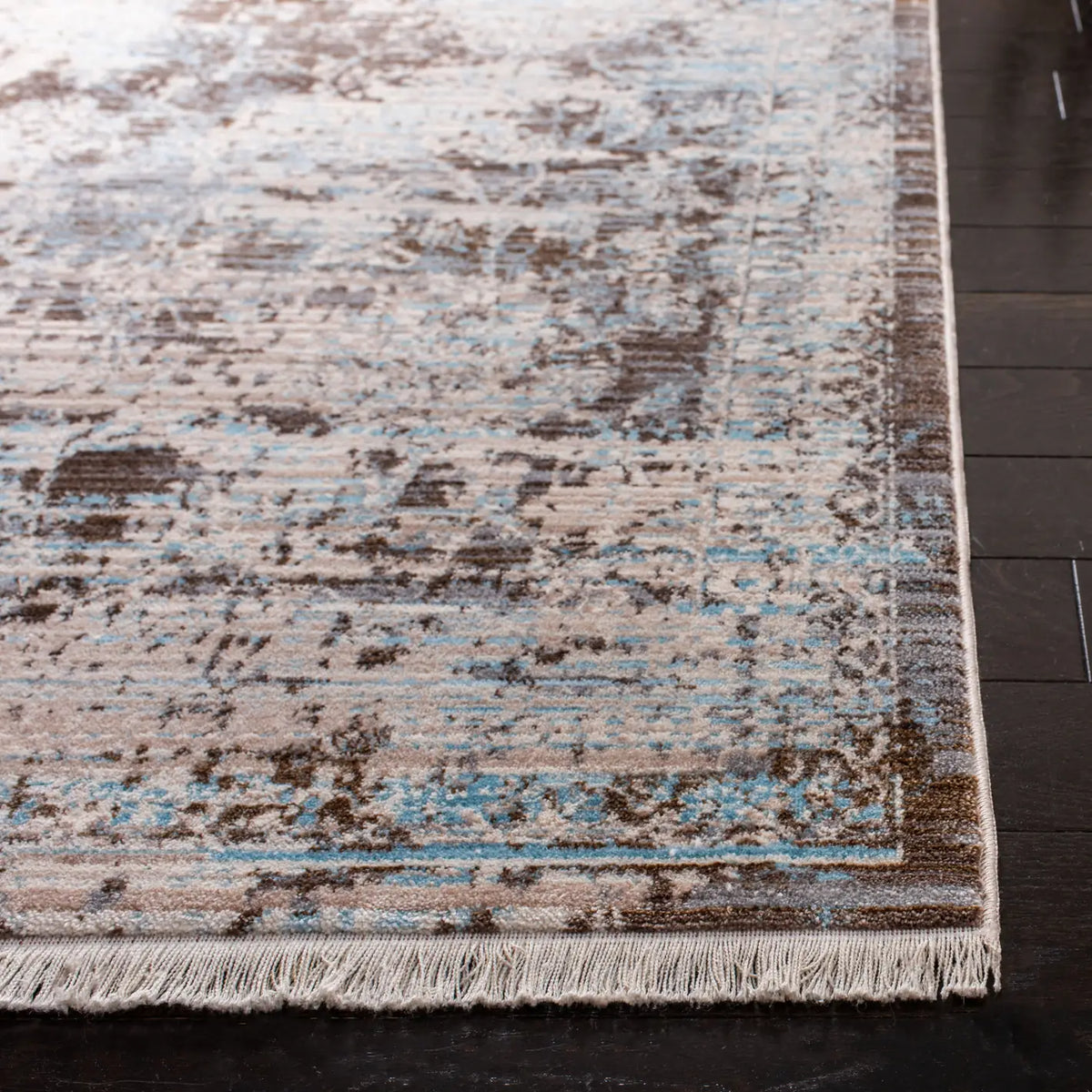 Safavieh Vintage Persian 4'-0" x 6'-0" Rug in Brown / Light Blue