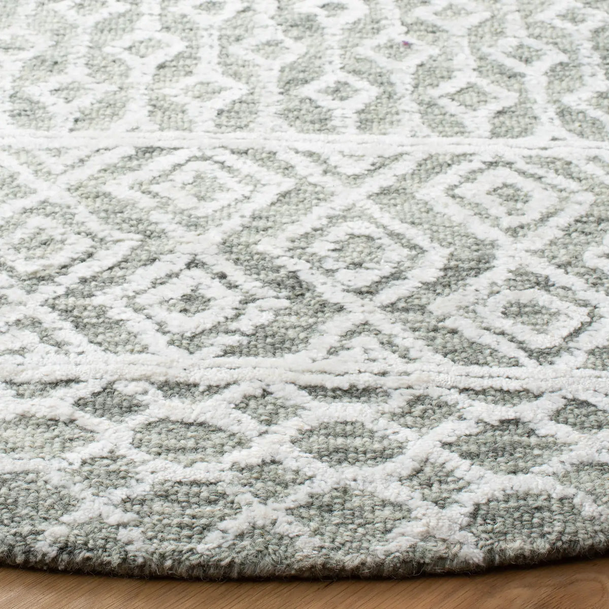 Safavieh Glamour 6'-0" x 6'-0" Rug in Green / Ivory