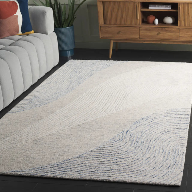 Safavieh Pine 4'-0" x 6'-0" Rug in Light Grey / Ivory