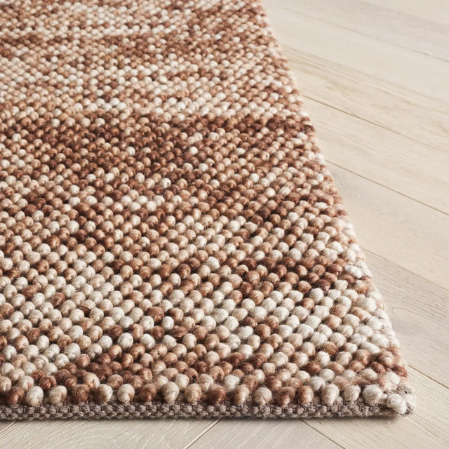 Safavieh Natura 4'-0" x 6'-0" Rug in Rust / Brown