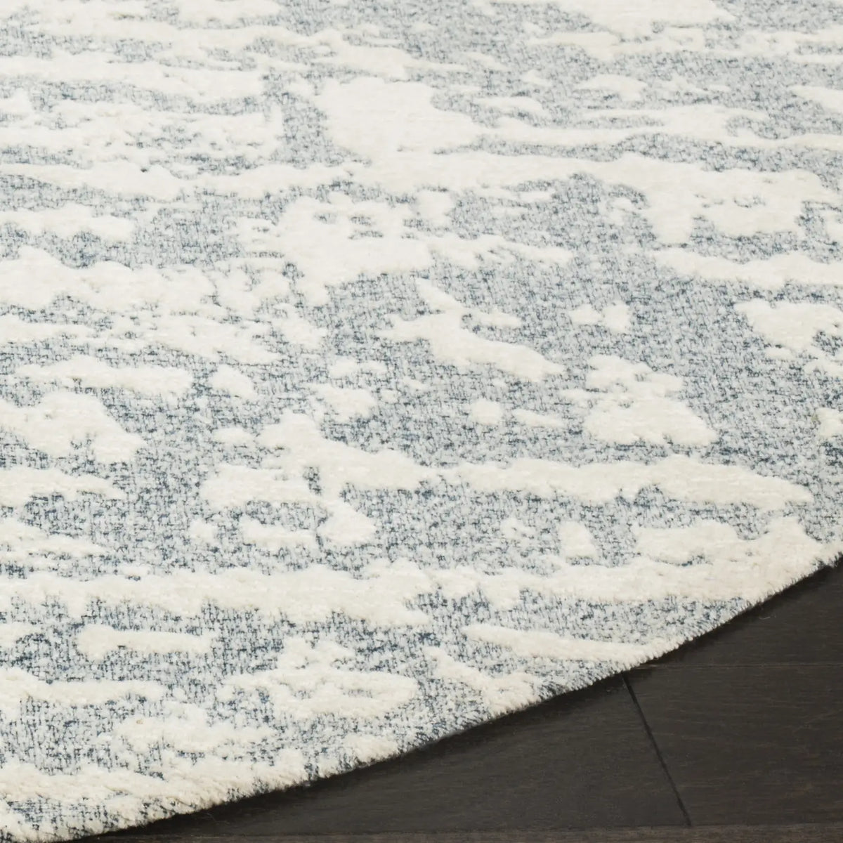 Safavieh Marbella 6'-0" x 6'-0" Rug in Blue / Ivory
