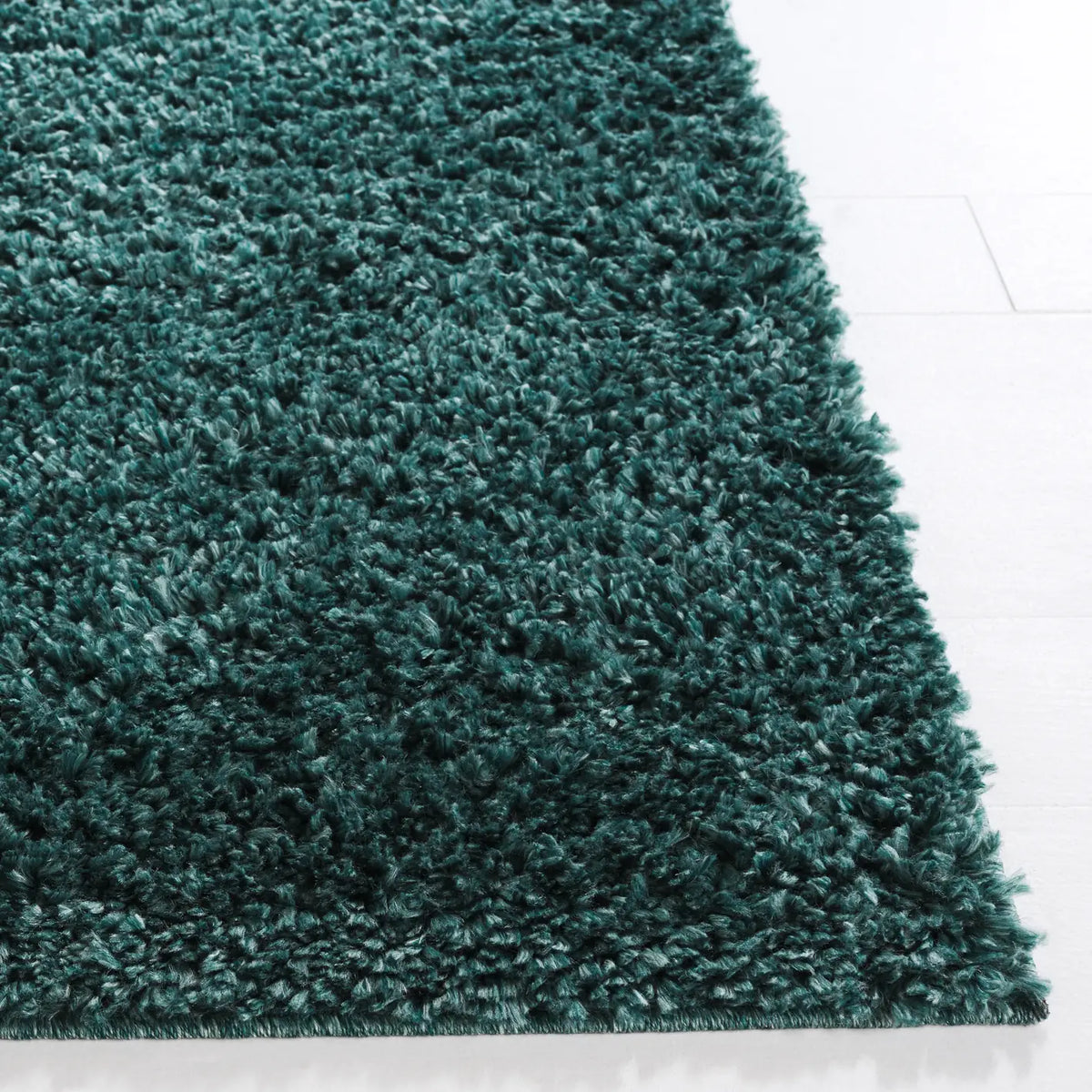 Safavieh August Shag 900 4'-0" x 6'-0" Rug in Green