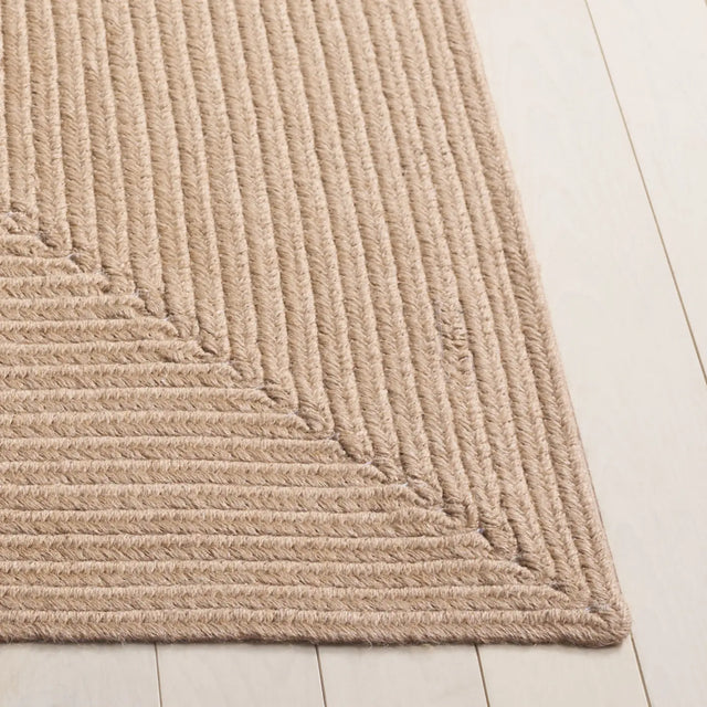 Safavieh Braided 800 4'-0" x 6'-0" Rug in Natural