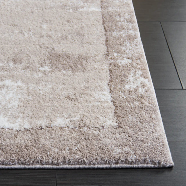 Safavieh Northport 800 4'-0" x 6'-0" Rug in Taupe / Ivory