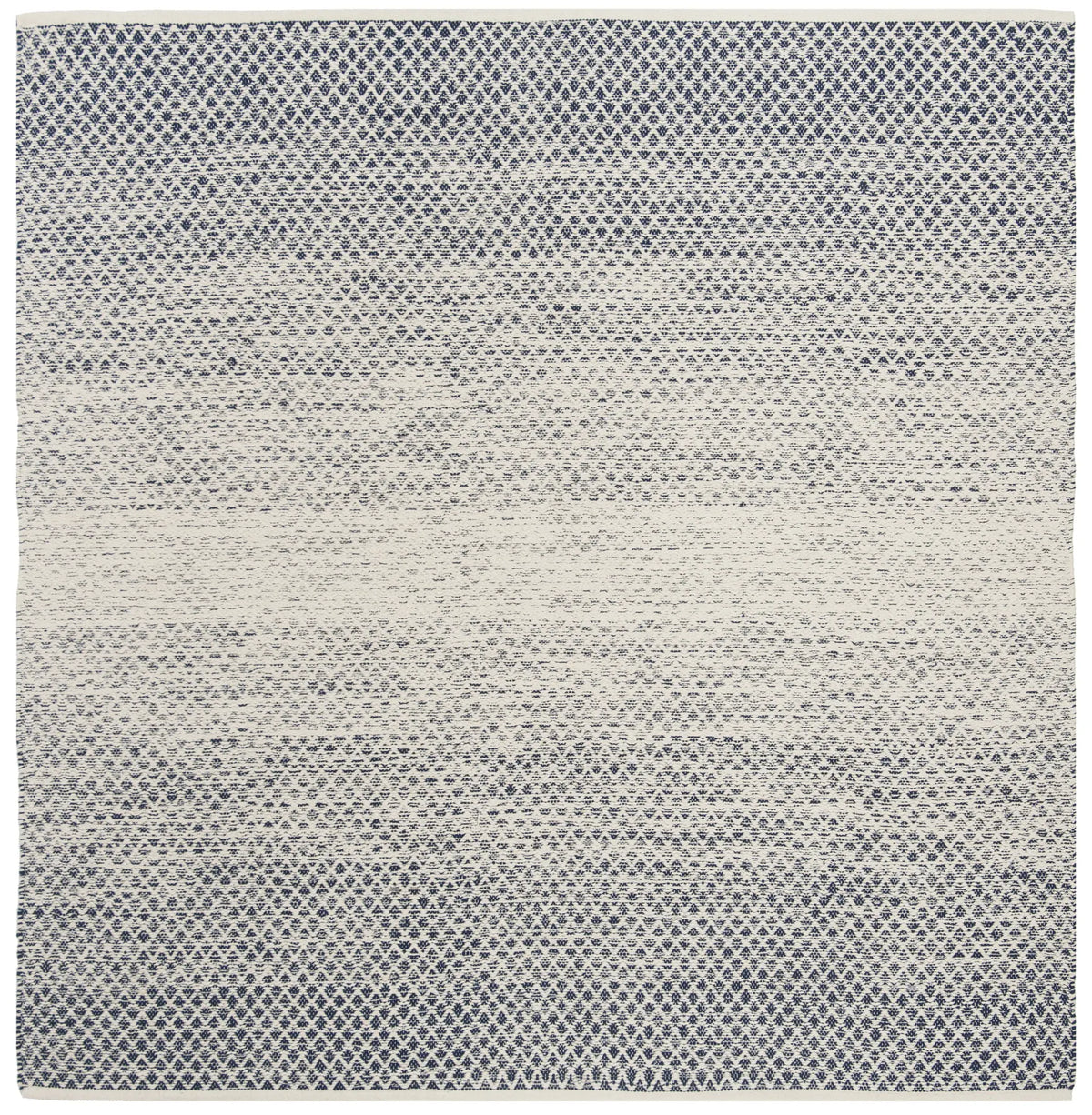 Safavieh Montauk 6'-0" x 6'-0" Rug in Navy / Ivory