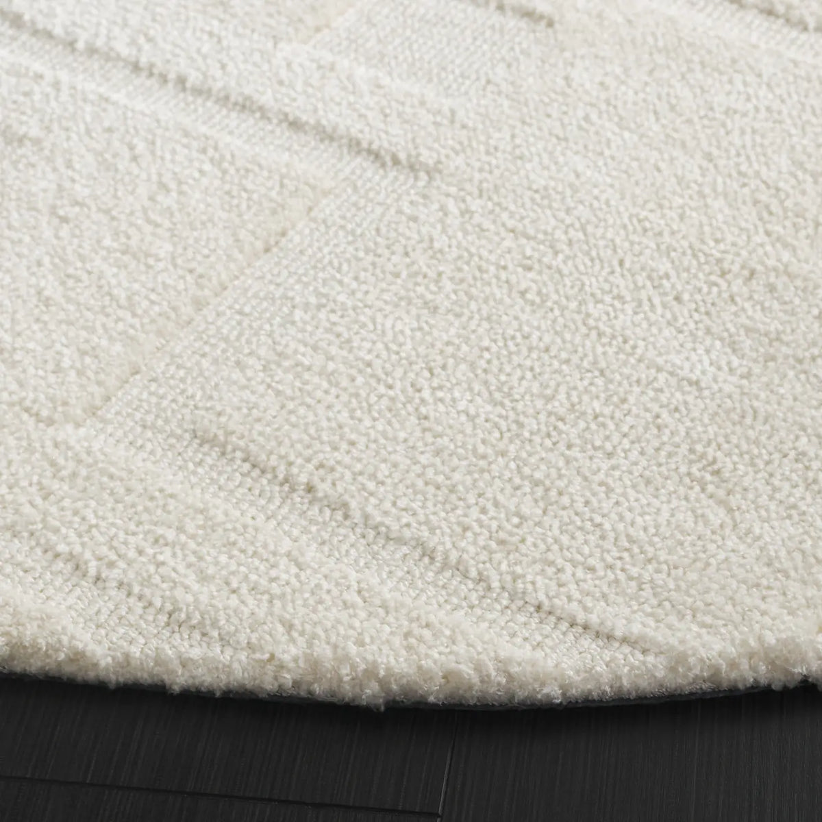Safavieh Audrey 6'-0" x 6'-0" Rug in Ivory