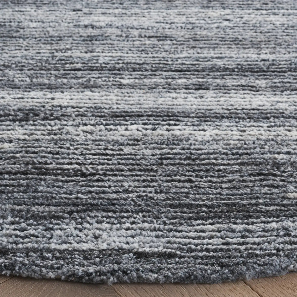 Safavieh Mirage 6'-0" x 6'-0" Rug in Grey